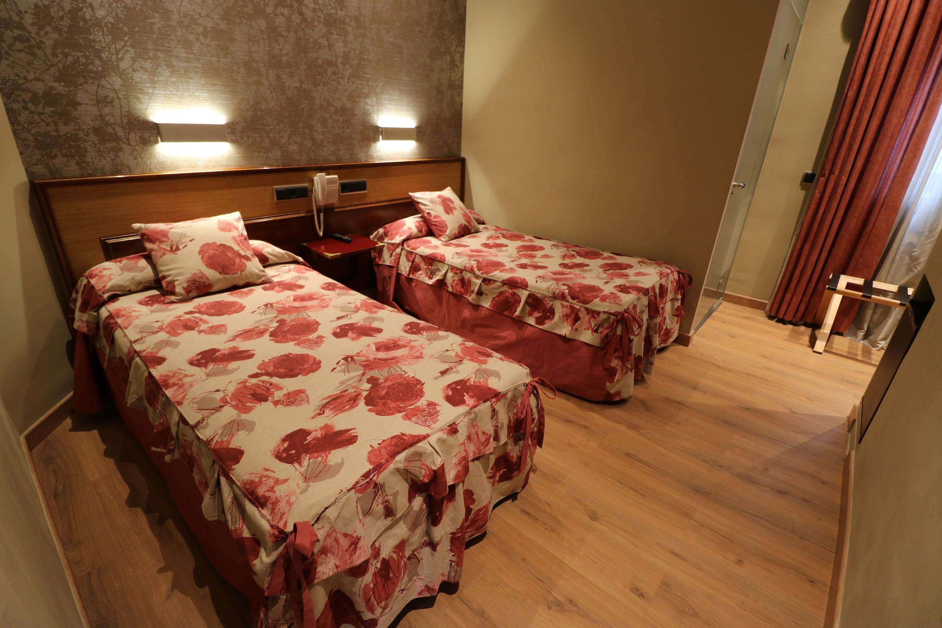 โฮสทัล ฮิสปาโน่ อาร์เจนติโน่ กรัน เวีย Hotel มาดริด ภายนอก รูปภาพ