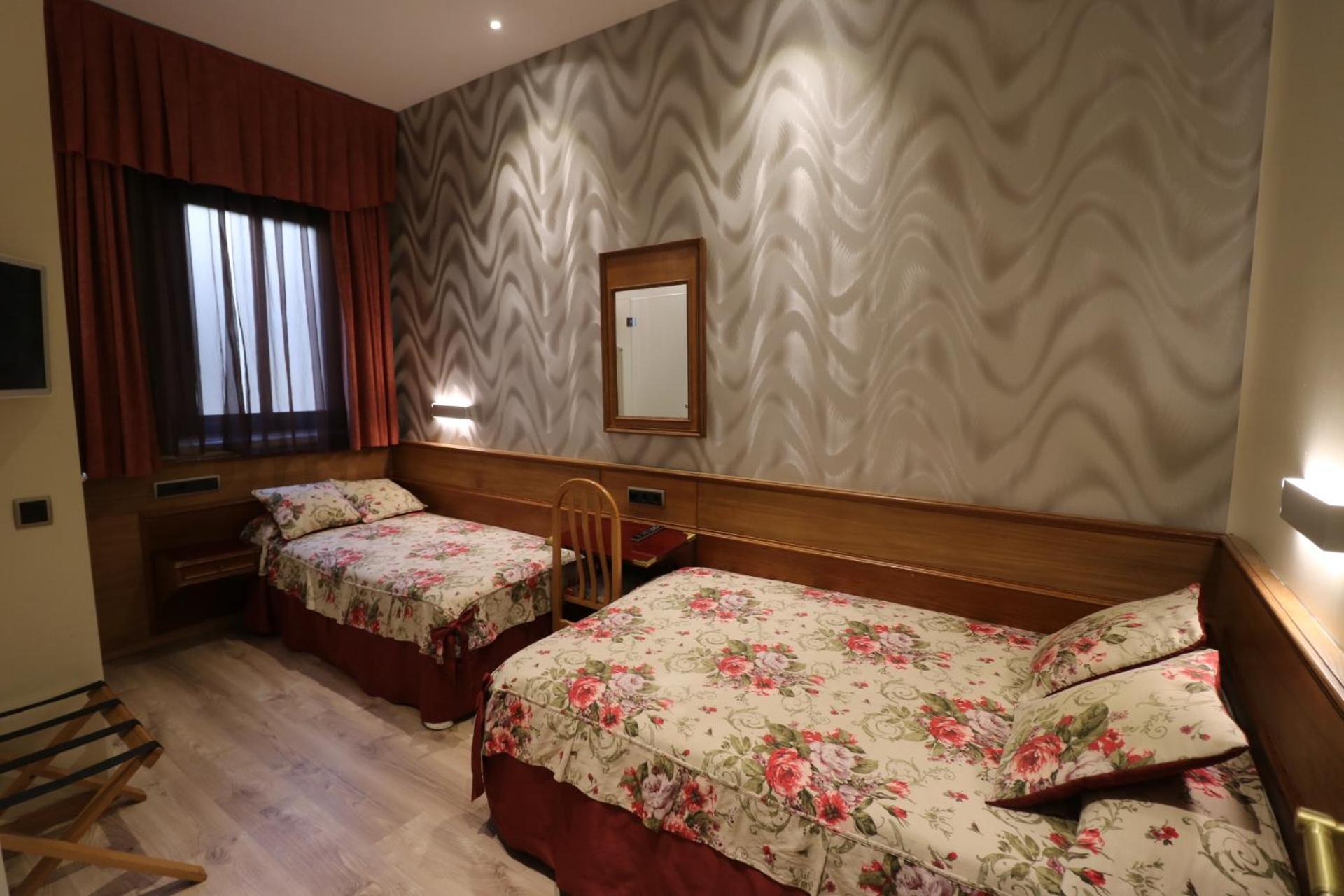 โฮสทัล ฮิสปาโน่ อาร์เจนติโน่ กรัน เวีย Hotel มาดริด ภายนอก รูปภาพ