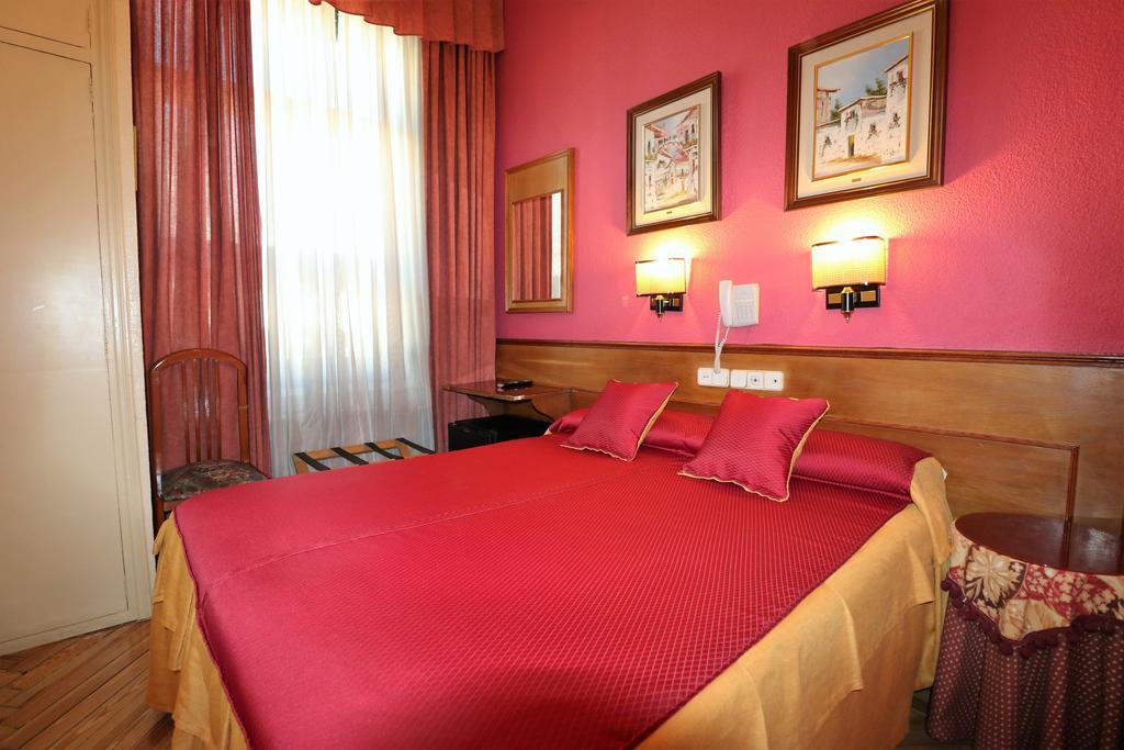 โฮสทัล ฮิสปาโน่ อาร์เจนติโน่ กรัน เวีย Hotel มาดริด ภายนอก รูปภาพ